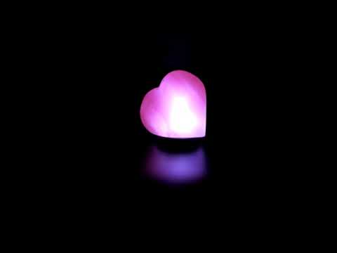 Lampe de sel de l’Himalaya rose Coeur USB 1kg | Aux 7 couleurs des chakras